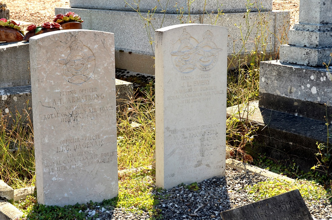 Auneau Communal Cemetery