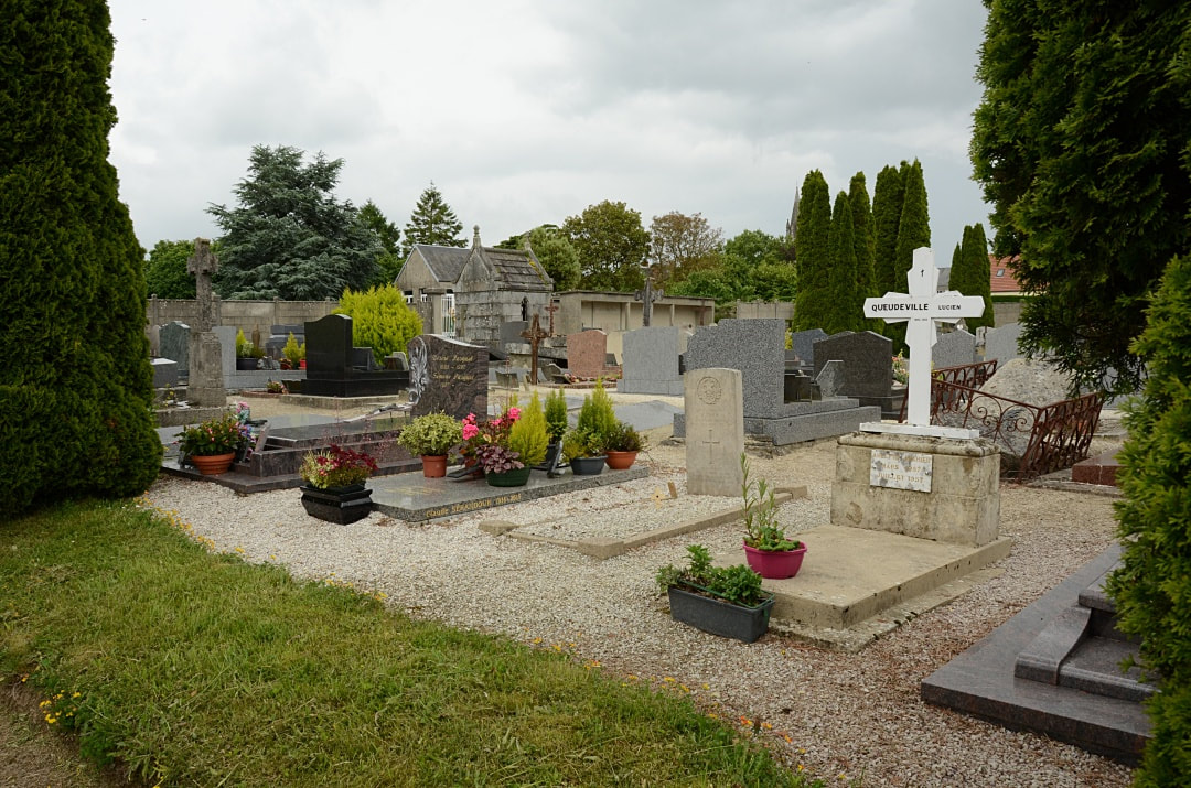 Caumont L'Éventé Communal Cemetery