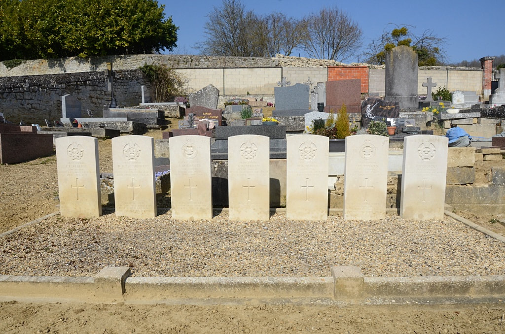 Condé-sur-Aisne Communal Cemetery
