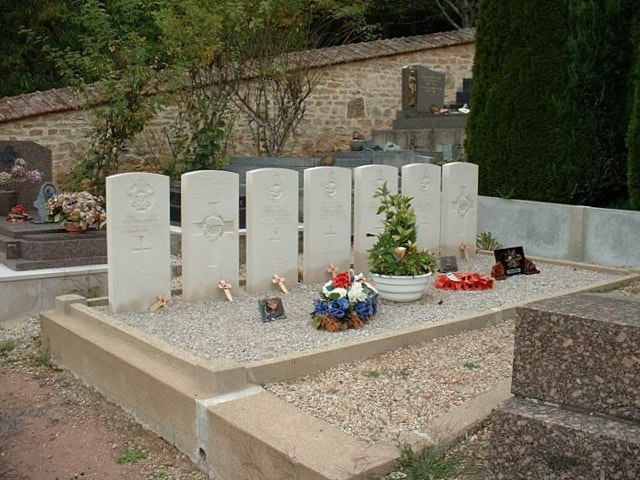 La Bussière-sur-Ouche Communal Cemetery