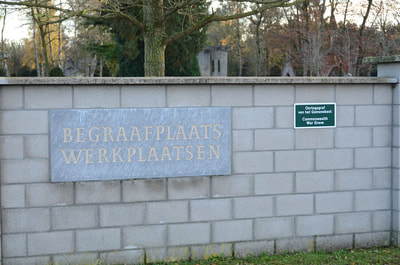 Lommel (Werkplaatesn) Communal Cemetery