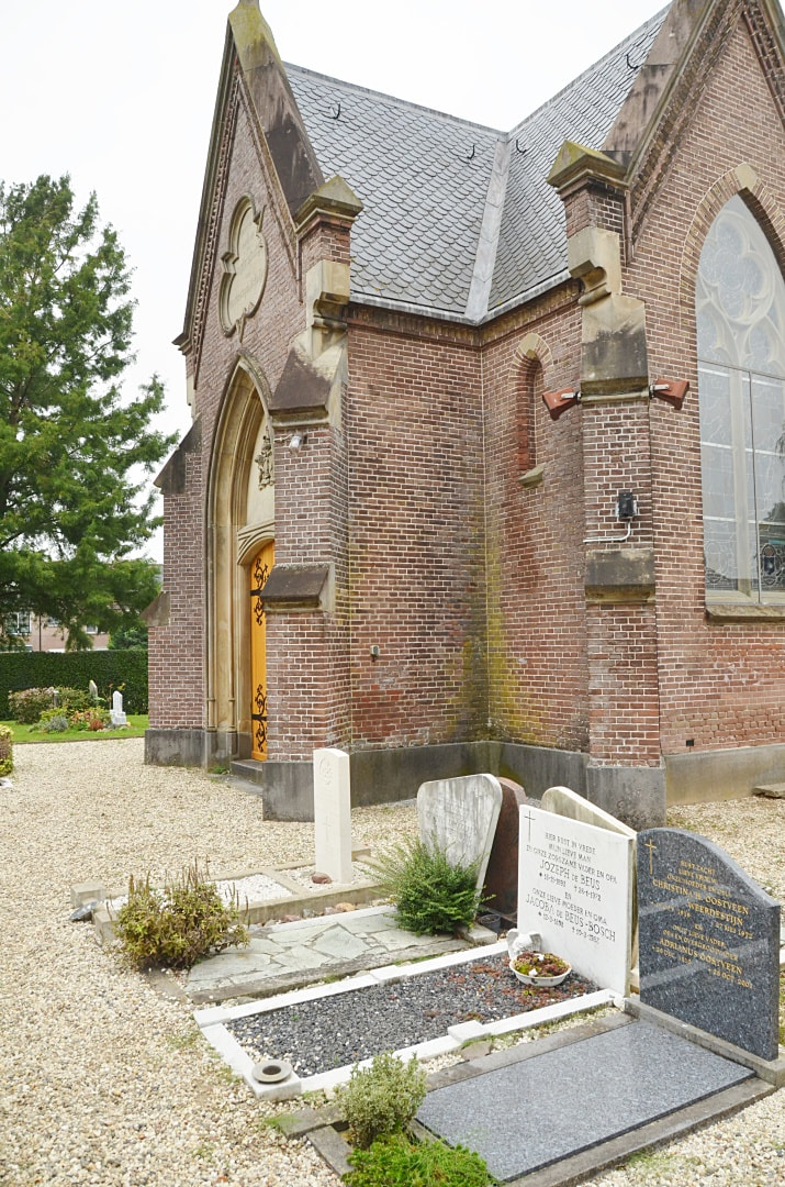 Schalkwijk Roman Catholic Cemetery