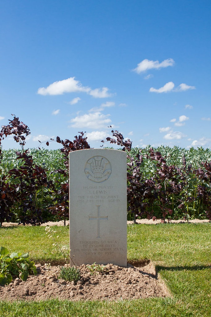 Secqueville-en-Bessin War Cemetery