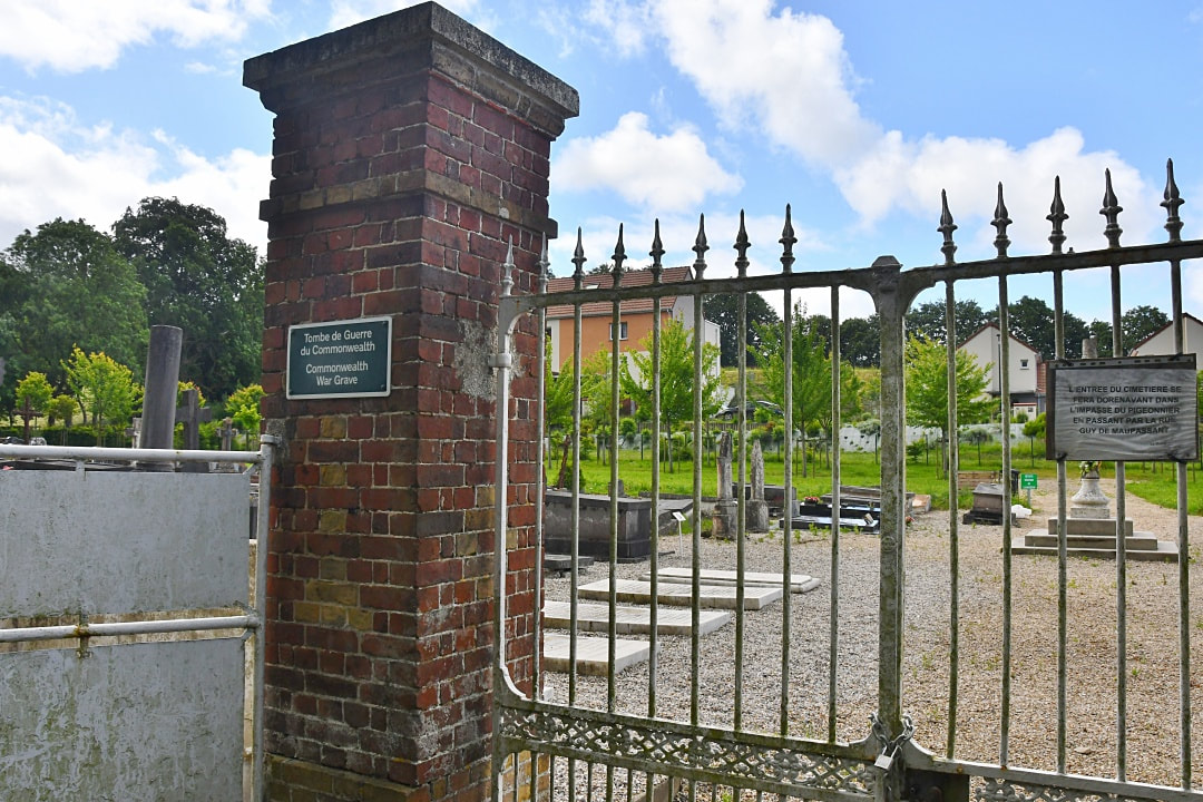 St. Aubin-sur-Scie Communal Cemetery