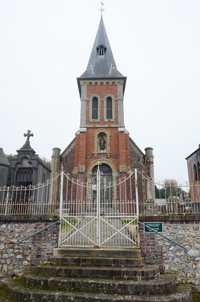 St. Samson-de-la-Roque Churchyard