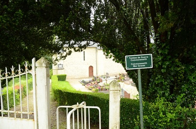 St. Vaast-en-Auge Churchyard