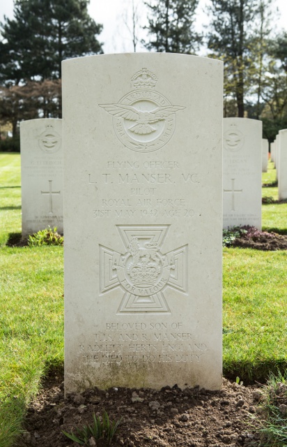 Heverlee War Cemetery, V. C. Manser