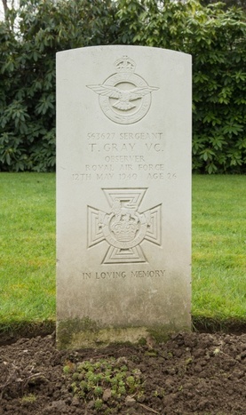 Heverlee War Cemetery, V. C. Gray