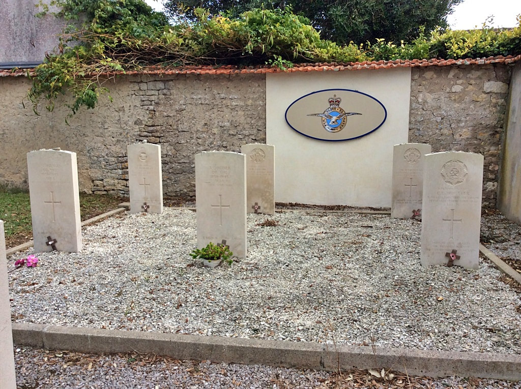 Ars-en-Ré Communal Cemetery