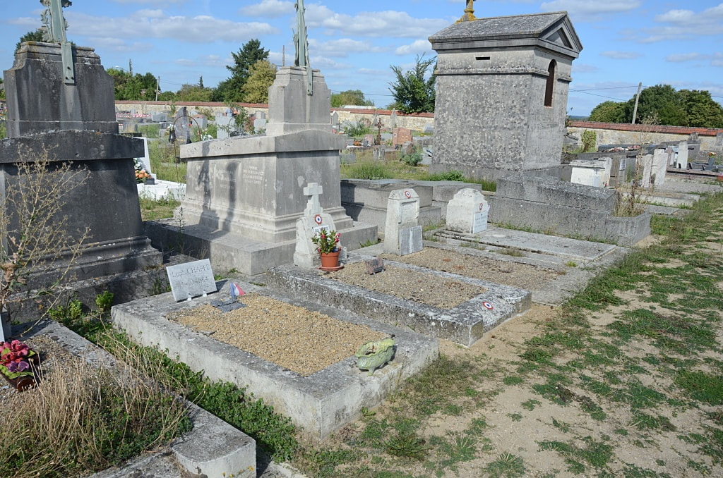 Auvers-sur-Oise Communal Cemetery