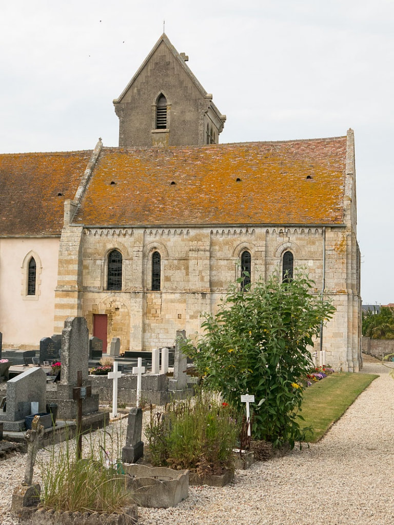 Bénouville Churchyard