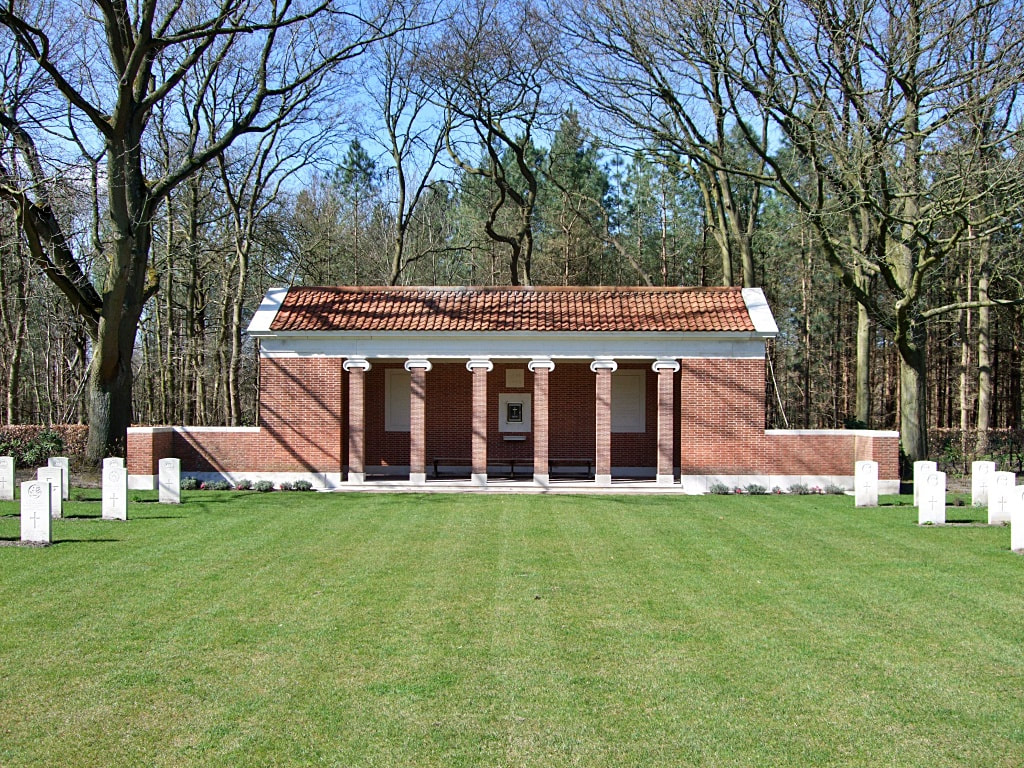 Bergen-Op-Zoom War Cemetery