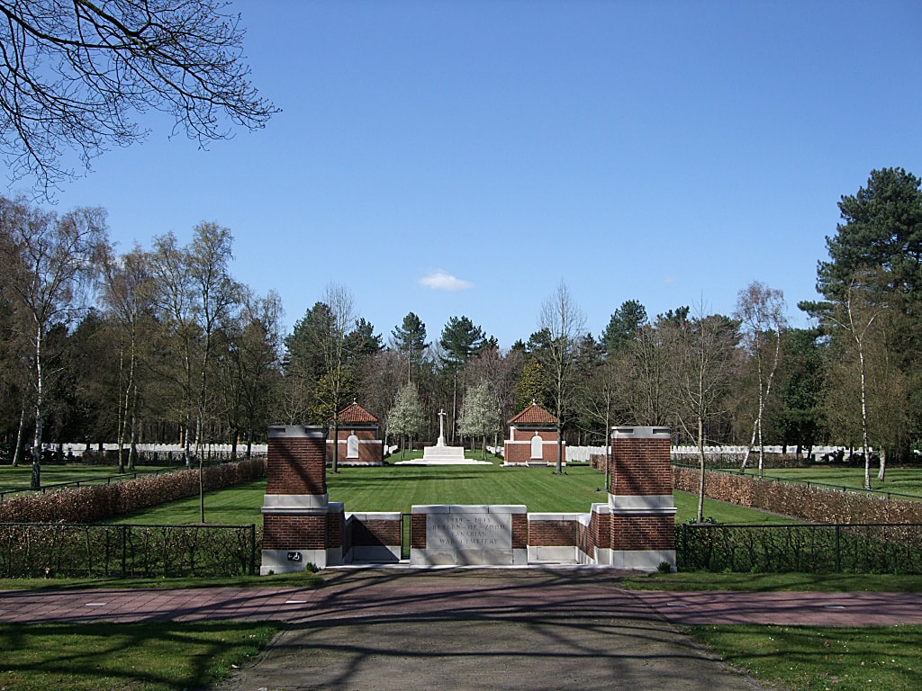 Bergen-op-Zoom Canadian War Cemetery
