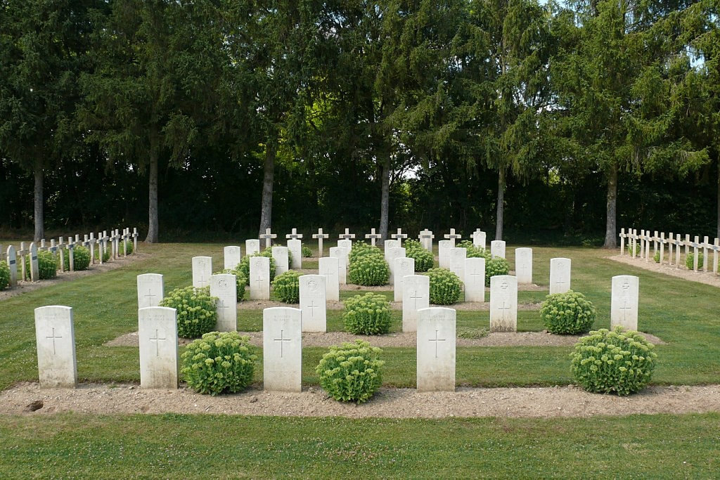 Berry-au-Bac French National Cemetery