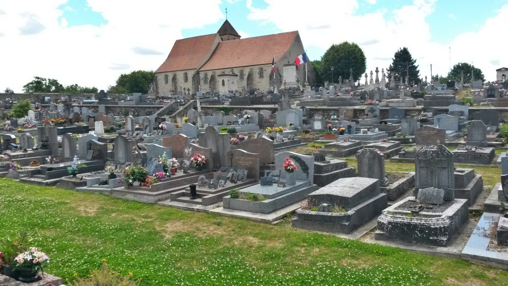 Brétigny-sur-Orge Communal Cemetery