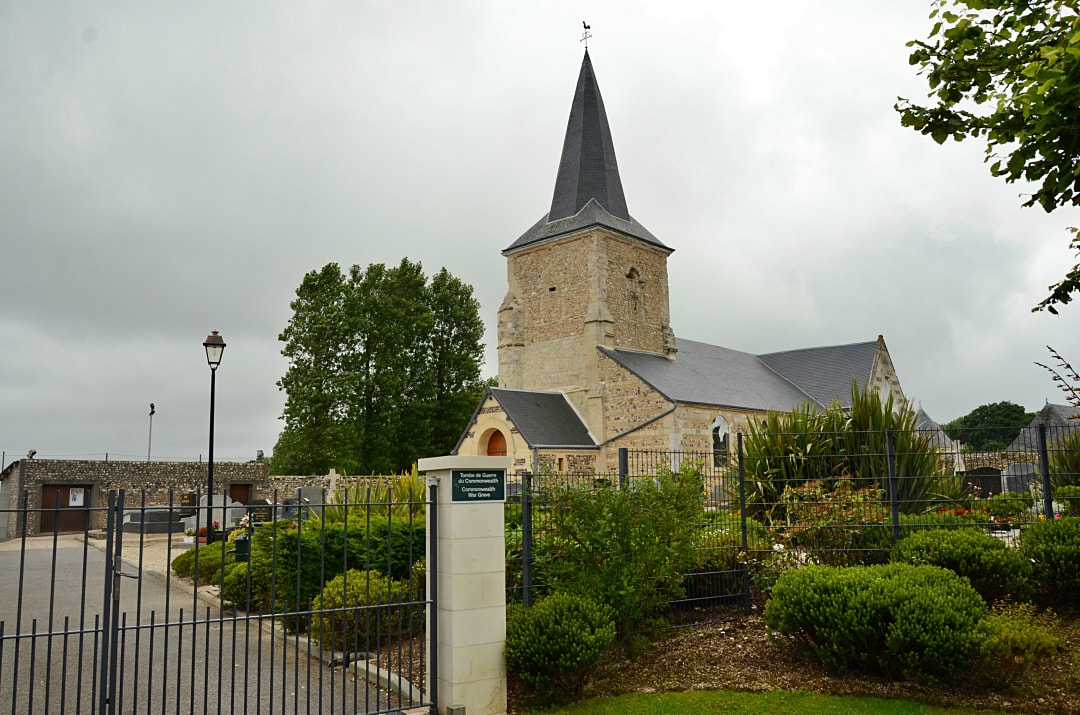 Cauville-sur-Mer Churchyard