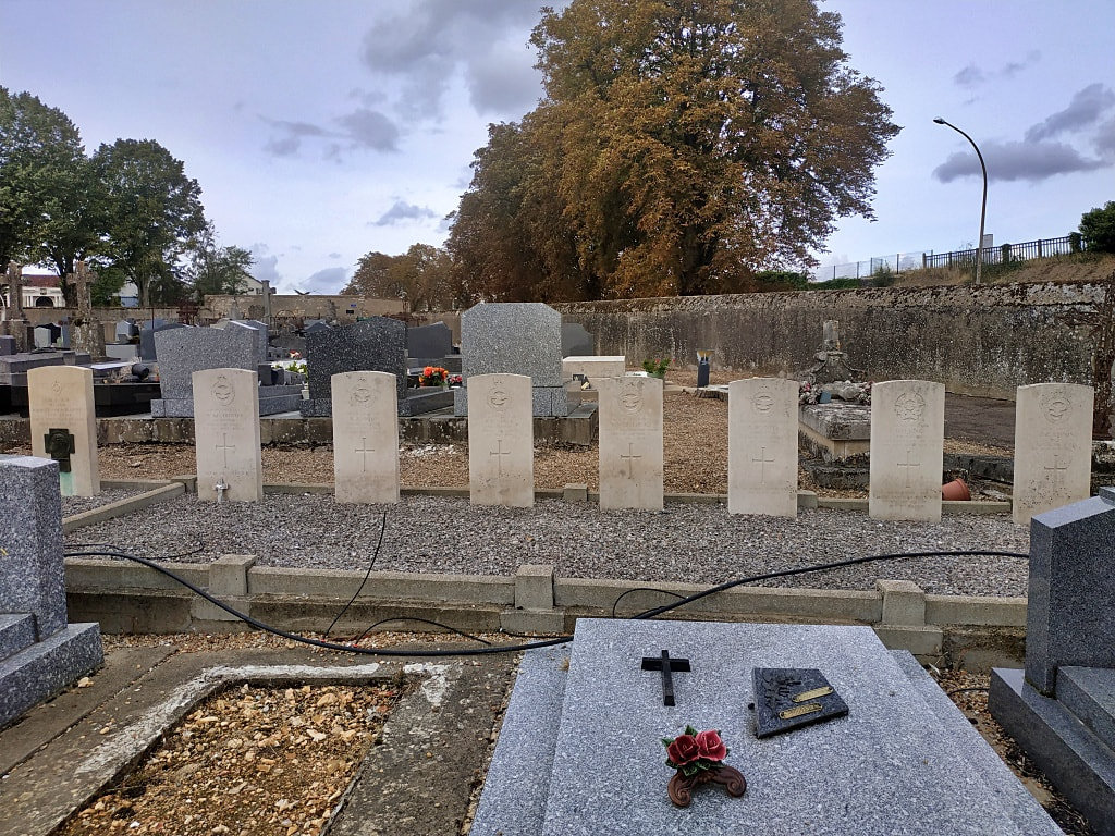 Châteaudun Eastern Communal Cemetery