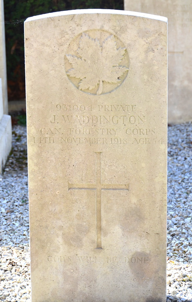 
Conches-en-Ouche Communal Cemetery