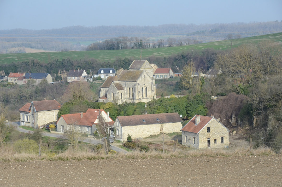 Cuissy-et-Geny Churchyard