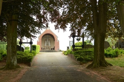 Denderwindeke Communal Cemetery
