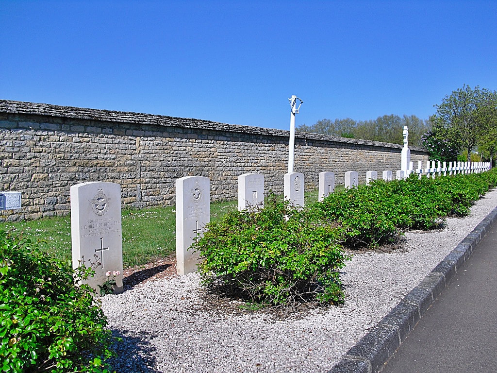 Dijon (Les Pejoces) Communal Cemetery