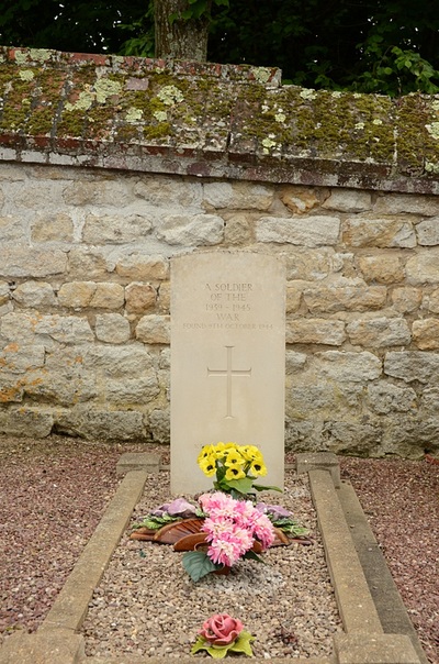 Dives-sur-Mer Communal Cemetery