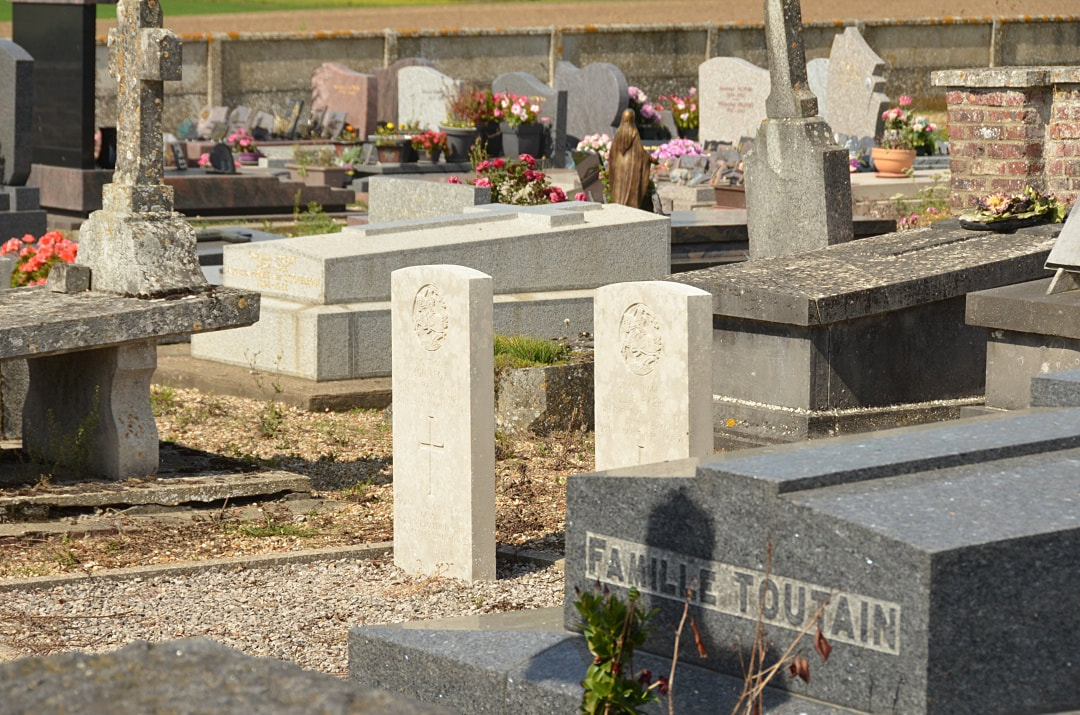 Doudeauville Communal Cemetery