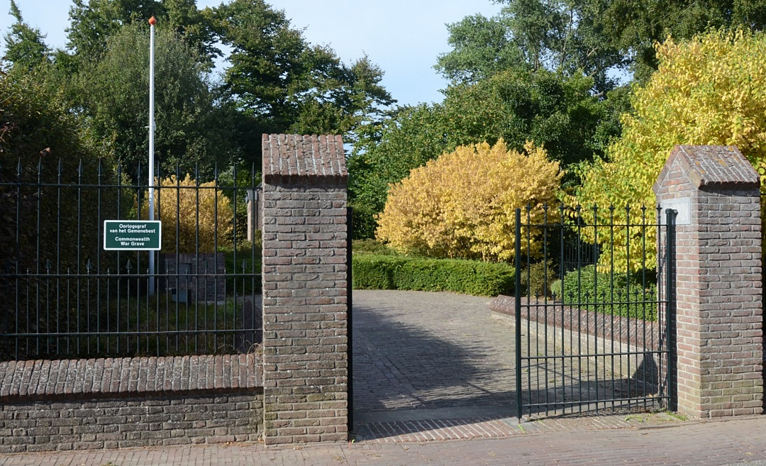 Empel-en-Meerwijk (Oud Empel Roman Catholic Churchyard