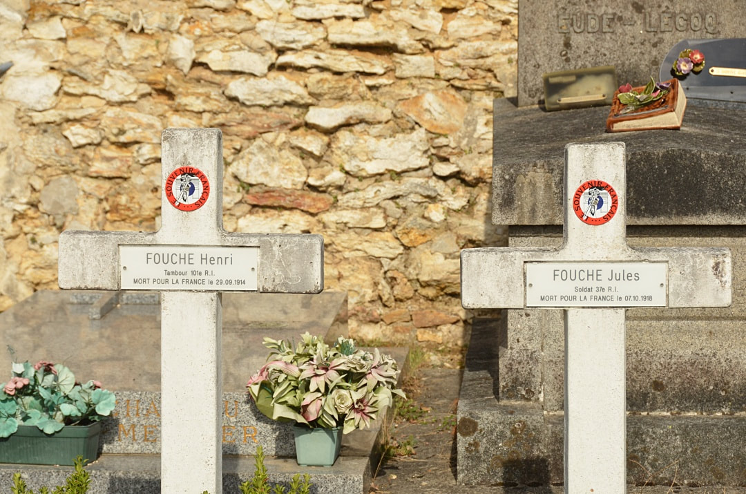 Épernon Communal Cemetery