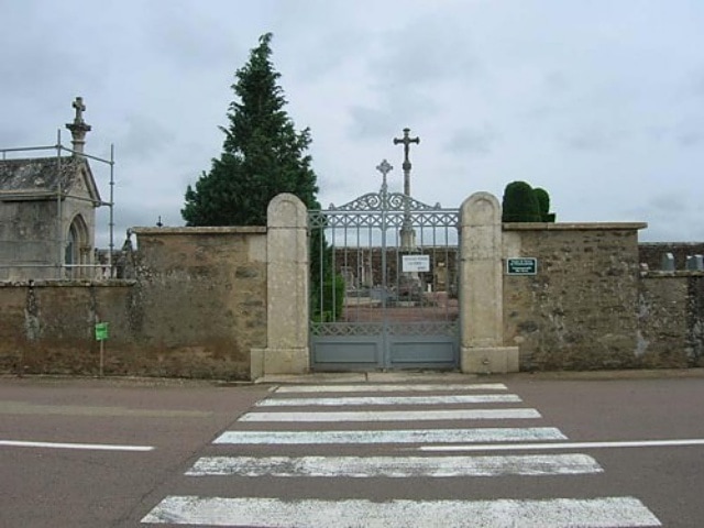 Époisses Communal Cemetery