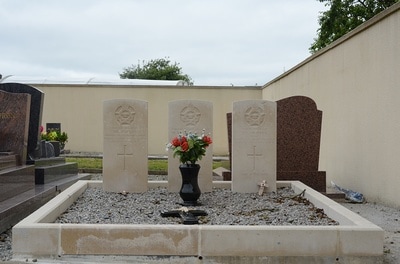 Éréac Communal Cemetery