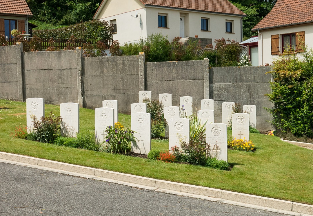 Fécamp (Le Val-aux-Clercs) Communal Cemetery