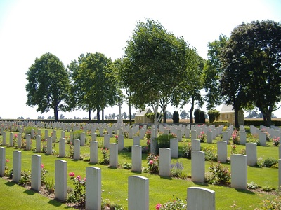 Fontenay-le-Pesnil War Cemetery