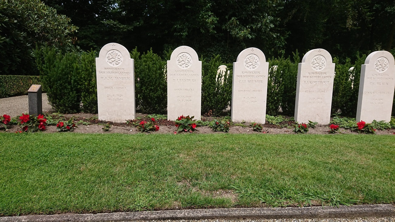 Grebbeberg Dutch Military Cemetery