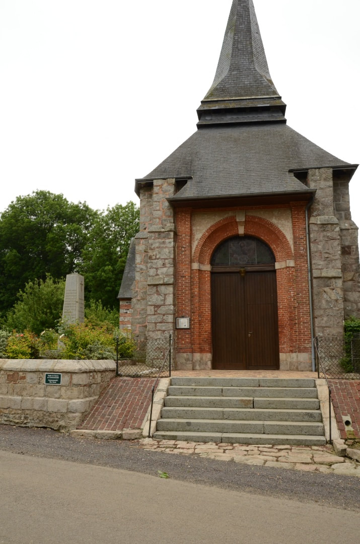 Grigneuseville Churchyard
