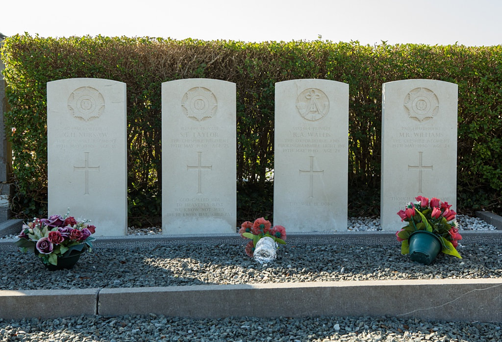 Isières Communal Cemetery