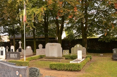 Kalmthout (Achterbroek) Communal Cemetery