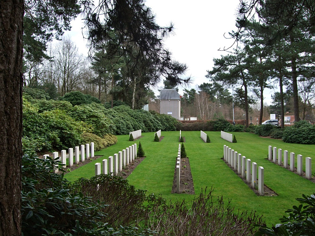 Kasterlee War Cemetery 