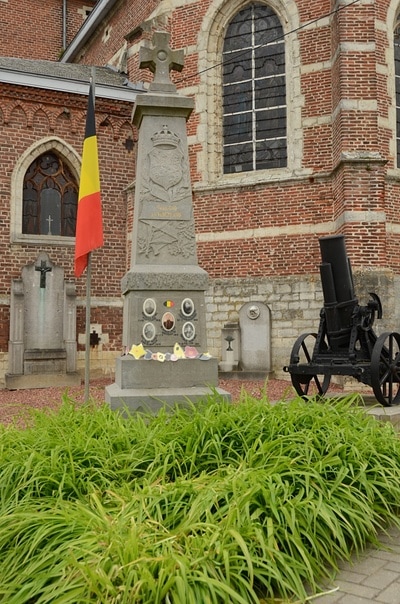 Kersbeek-Miskom Churchyard 