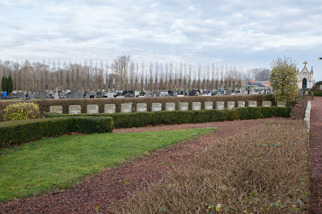 Kruishoutem Communal Cemetery