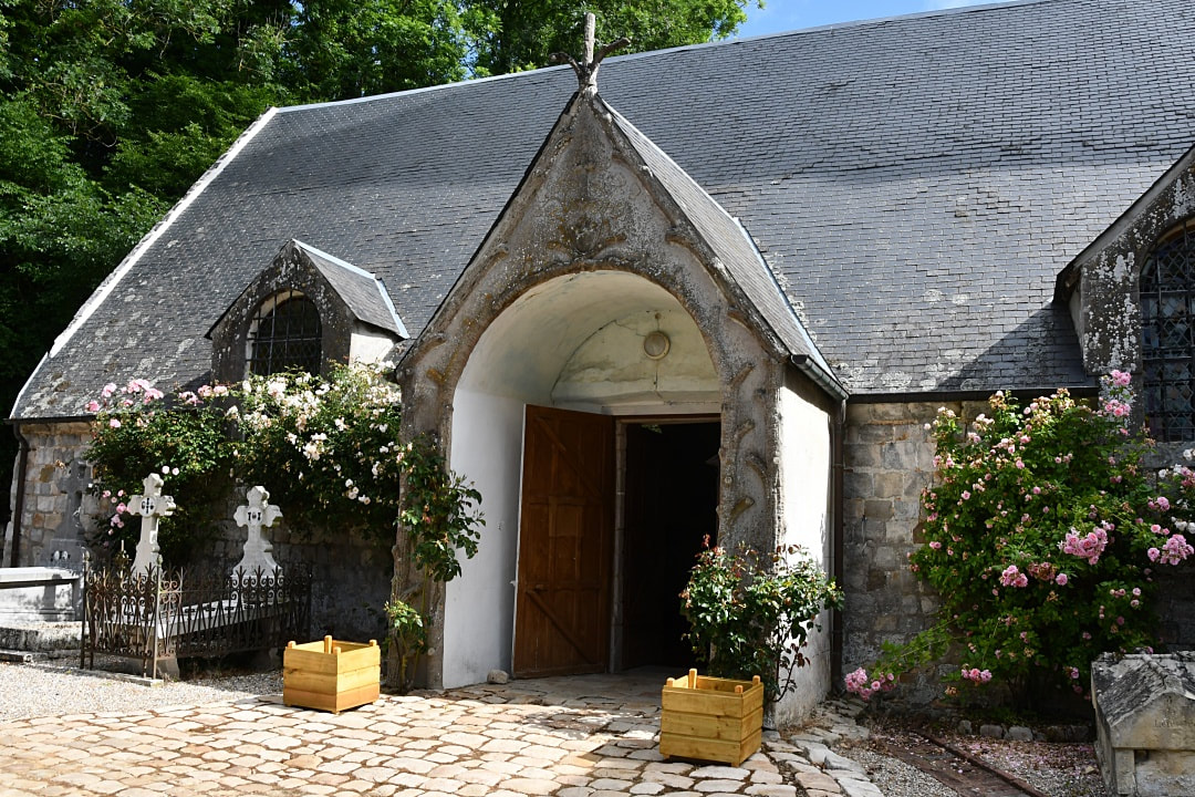 La Gaillarde Churchyard 