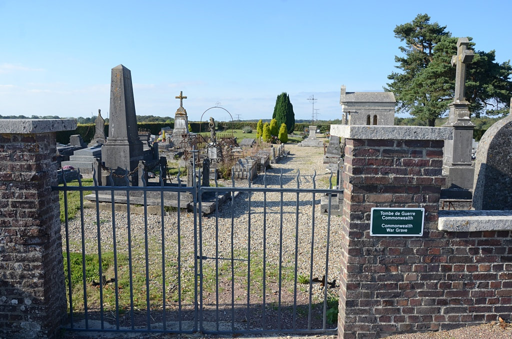 La Houssoye Communal Cemetery