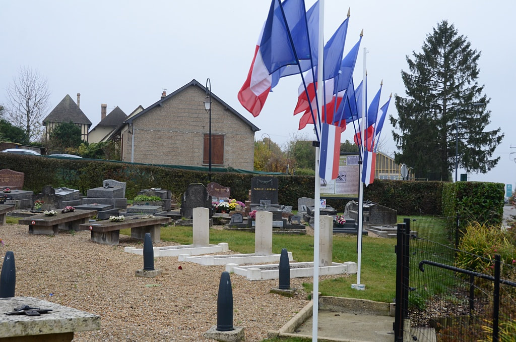 La Mailleraye-sur-Seine Communal Cemetery