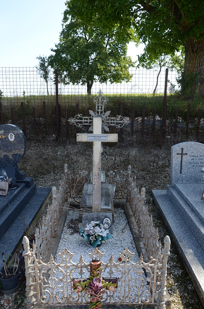 La Malmaison Communal Cemetery