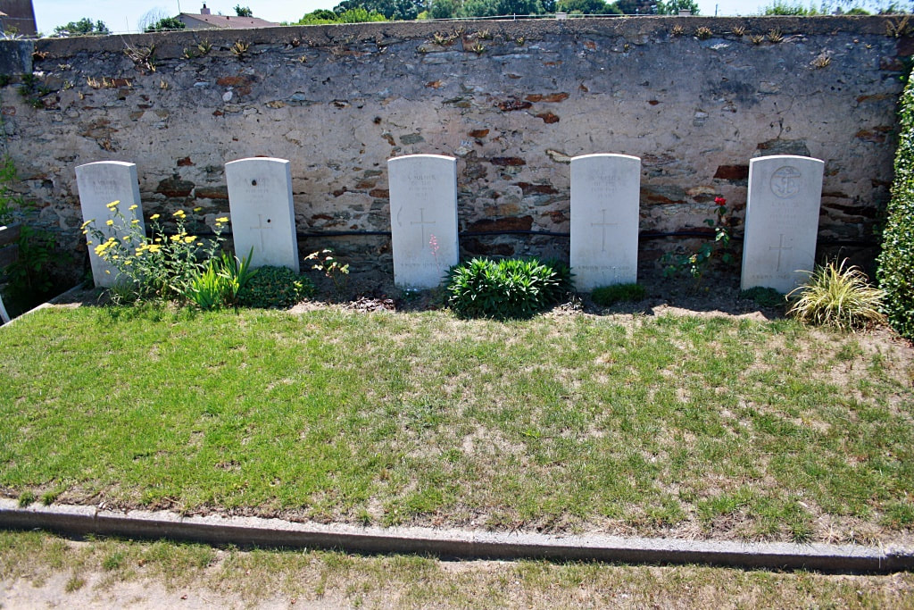 La Plaine-sur-Mer Communal Cemetery