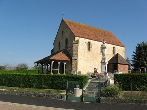 La Ville-aux-Bois Churchyard