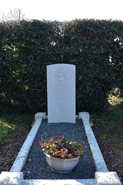 Lamotte-Buleux Communal Cemetery