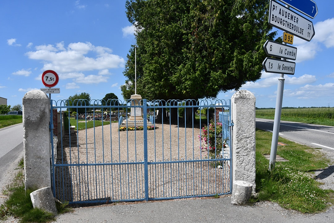 Le Gros-Theil Communal Cemetery