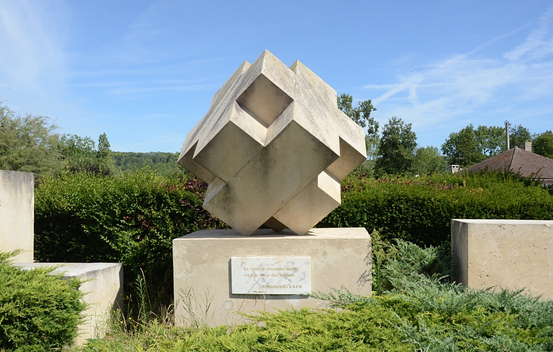 Mantes-Gassicourt Communal Cemetery