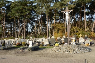 Mol (Achterbosh) New Communal Cemetery